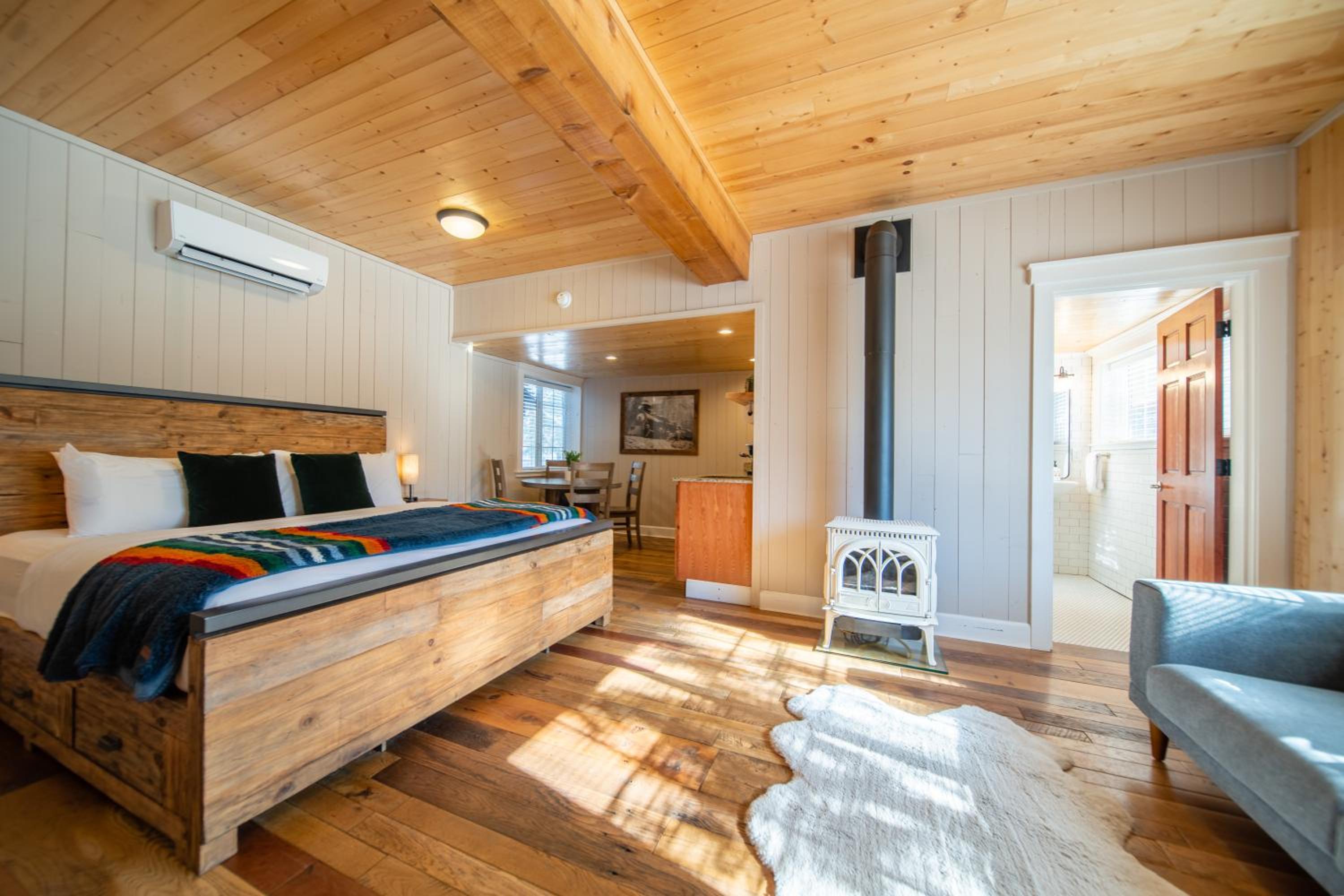 Shasta View Lodge