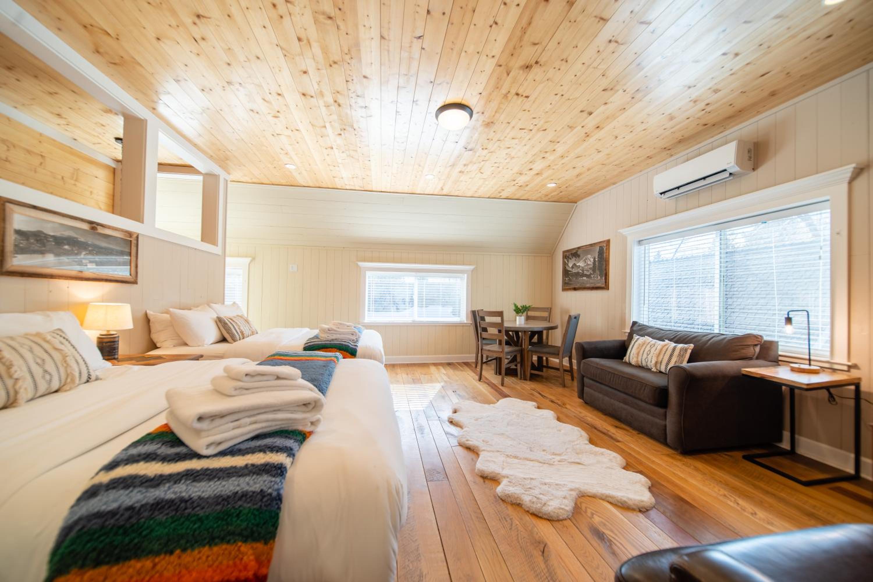 Shasta View Lodge