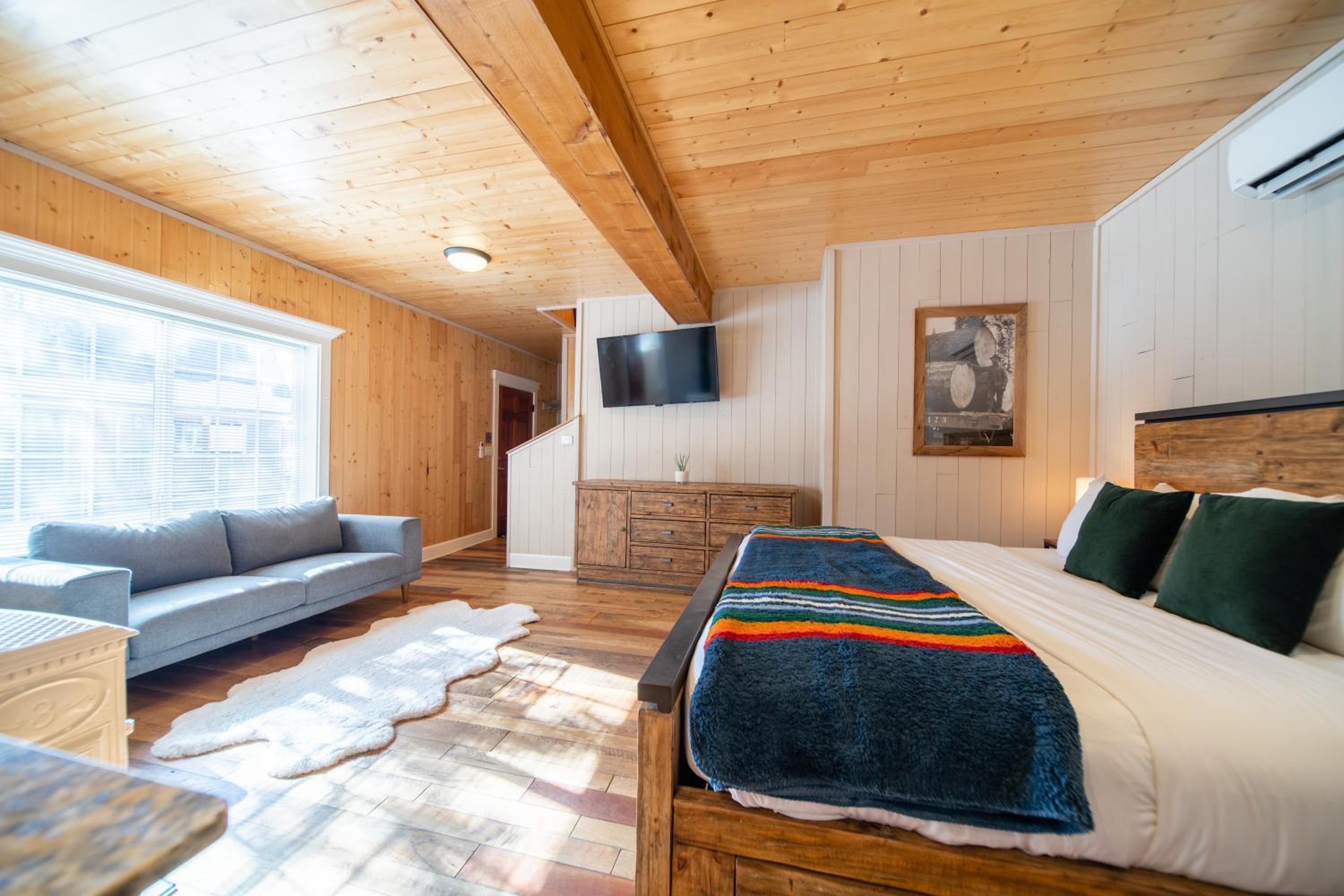 Shasta View Lodge