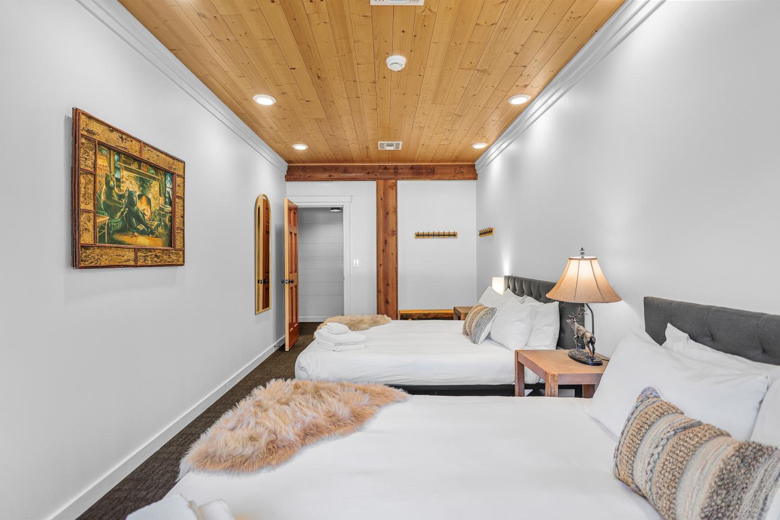 Shasta View Lodge