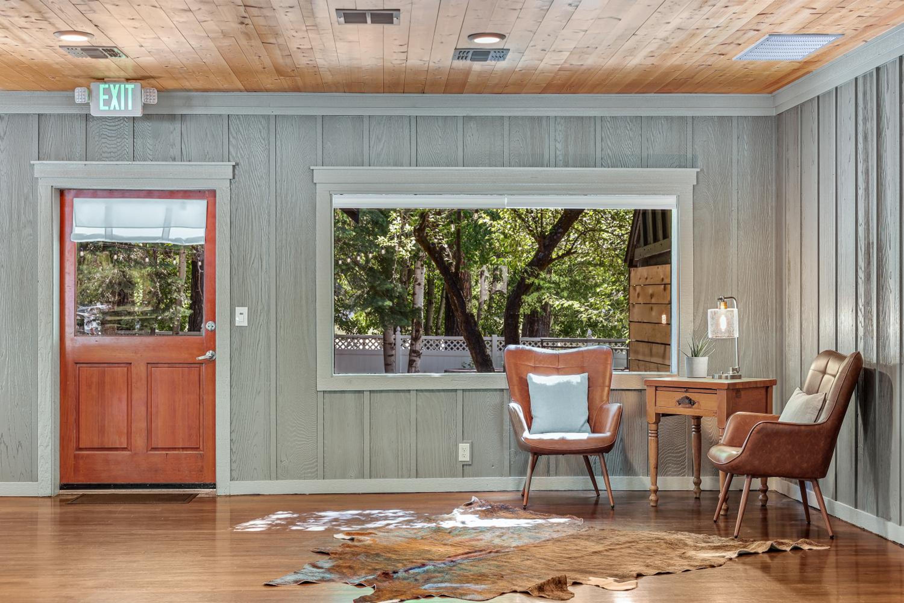 Shasta View Lodge
