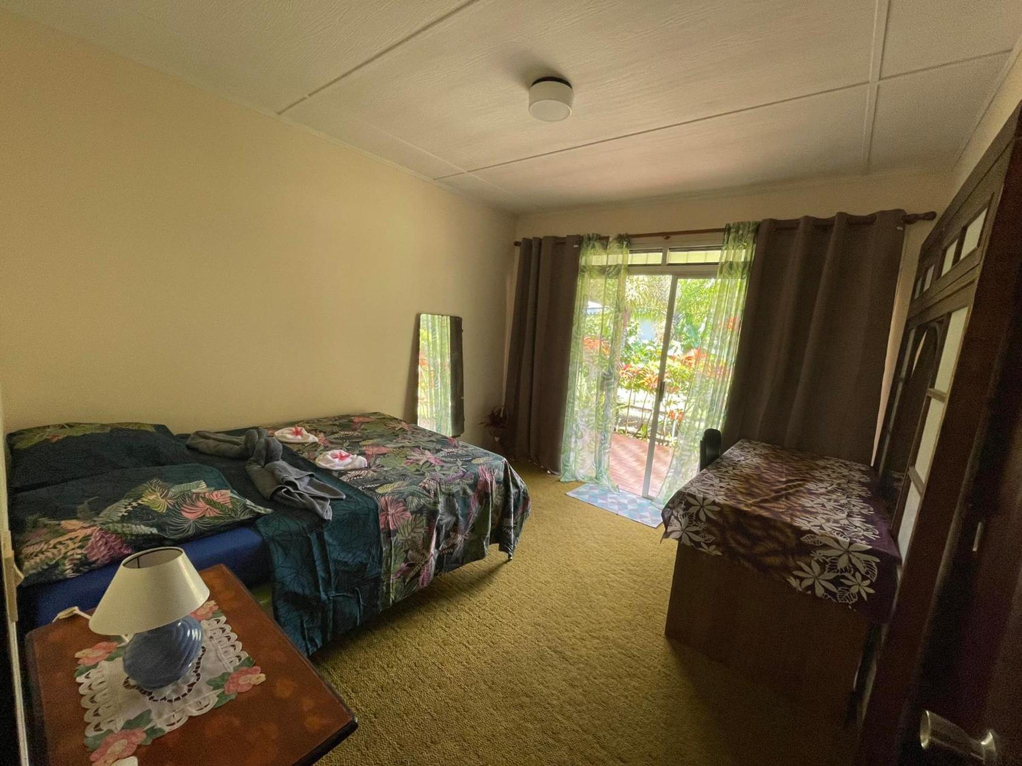 ROOM LE BASSIN view 5