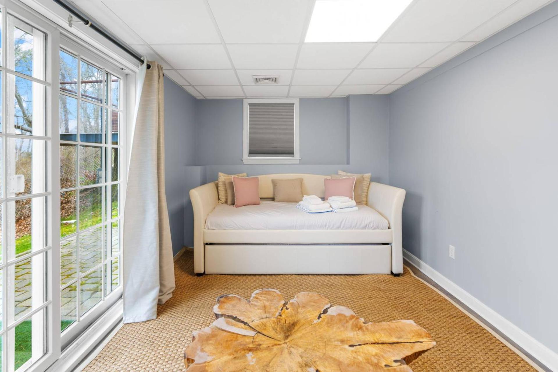 Barnstable Luxury Family Retreat with pool, fire pit and beach nearby