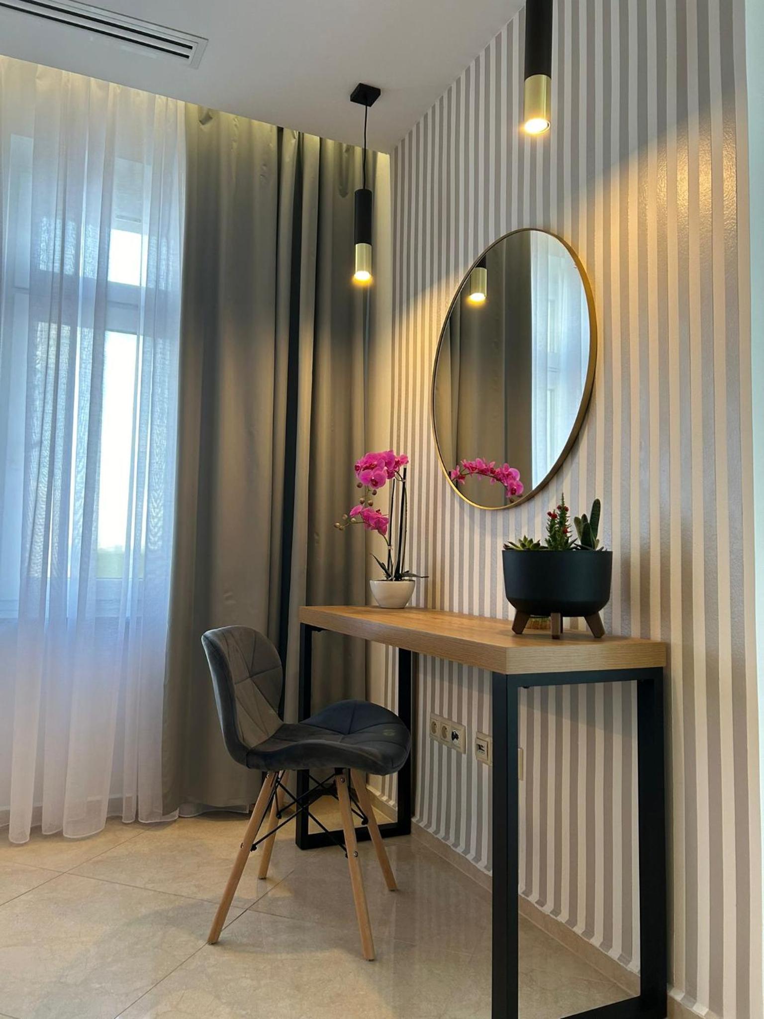 LEO Apartment FREE PARKING - President Palace