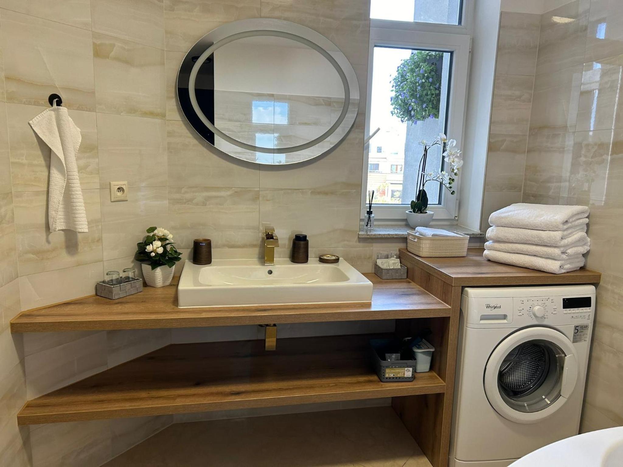 LEO Apartment FREE PARKING - President Palace