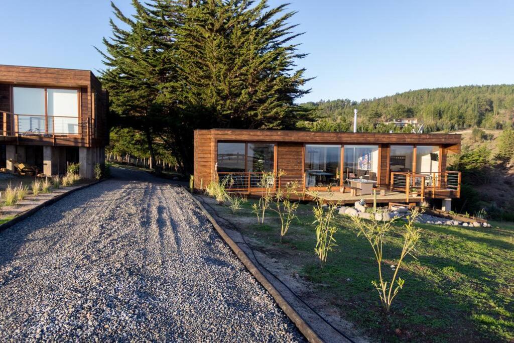 Moderna y luminosa casa con hermosa vista al mar