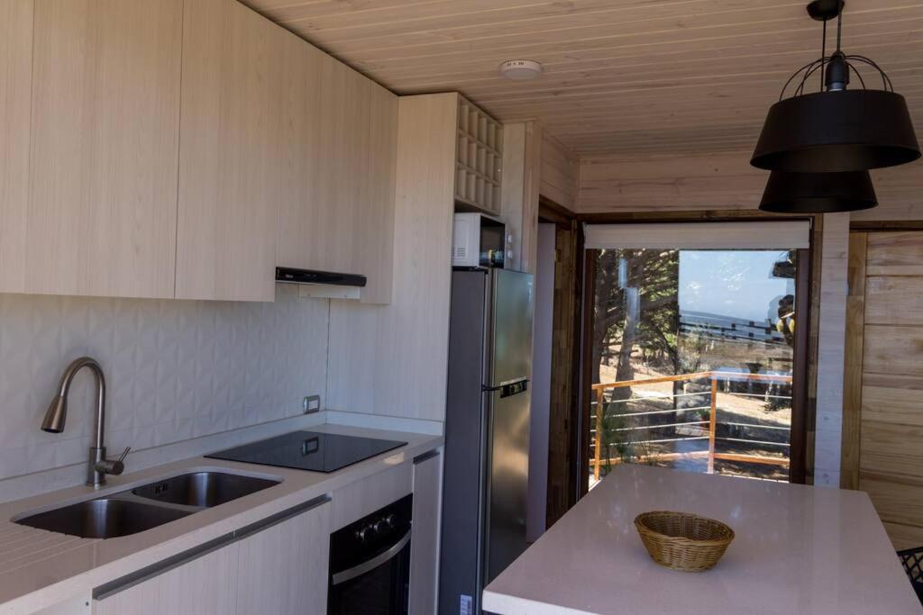 Moderna y luminosa casa con hermosa vista al mar