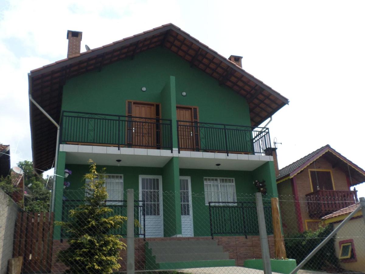 chales e aptos Carvalhos em monte verde