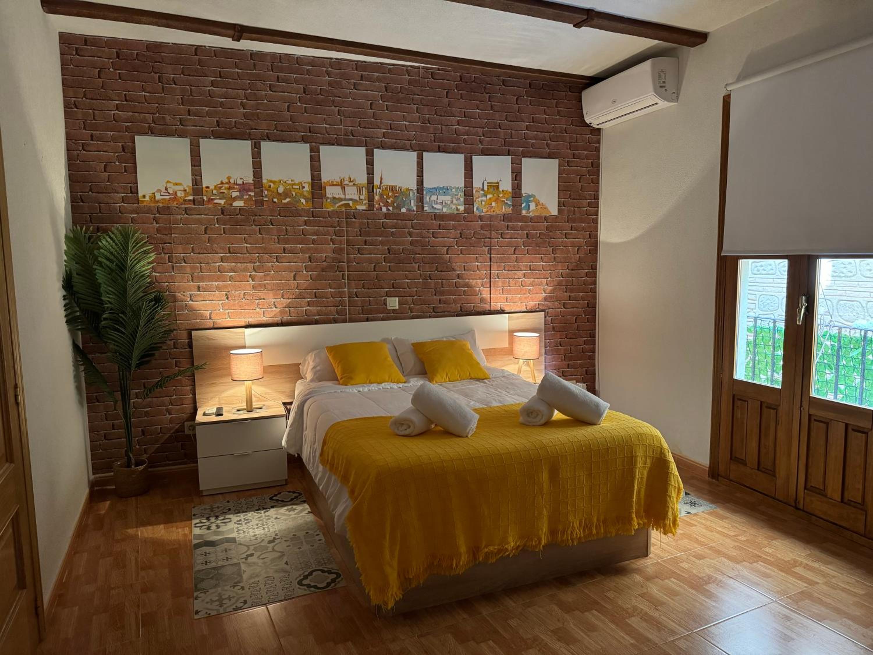 La Sal Home Toledo photo 1