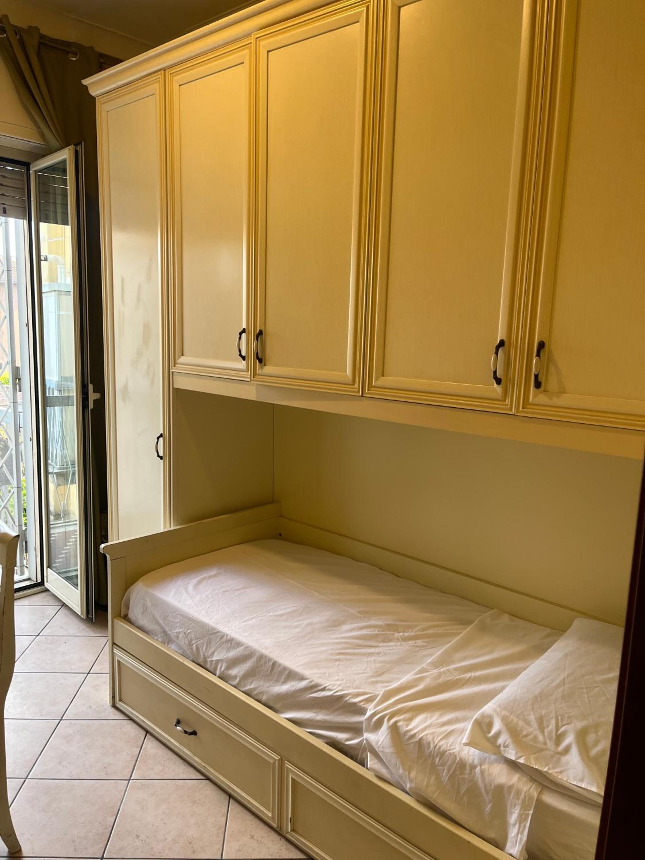 Specter Guesthouse