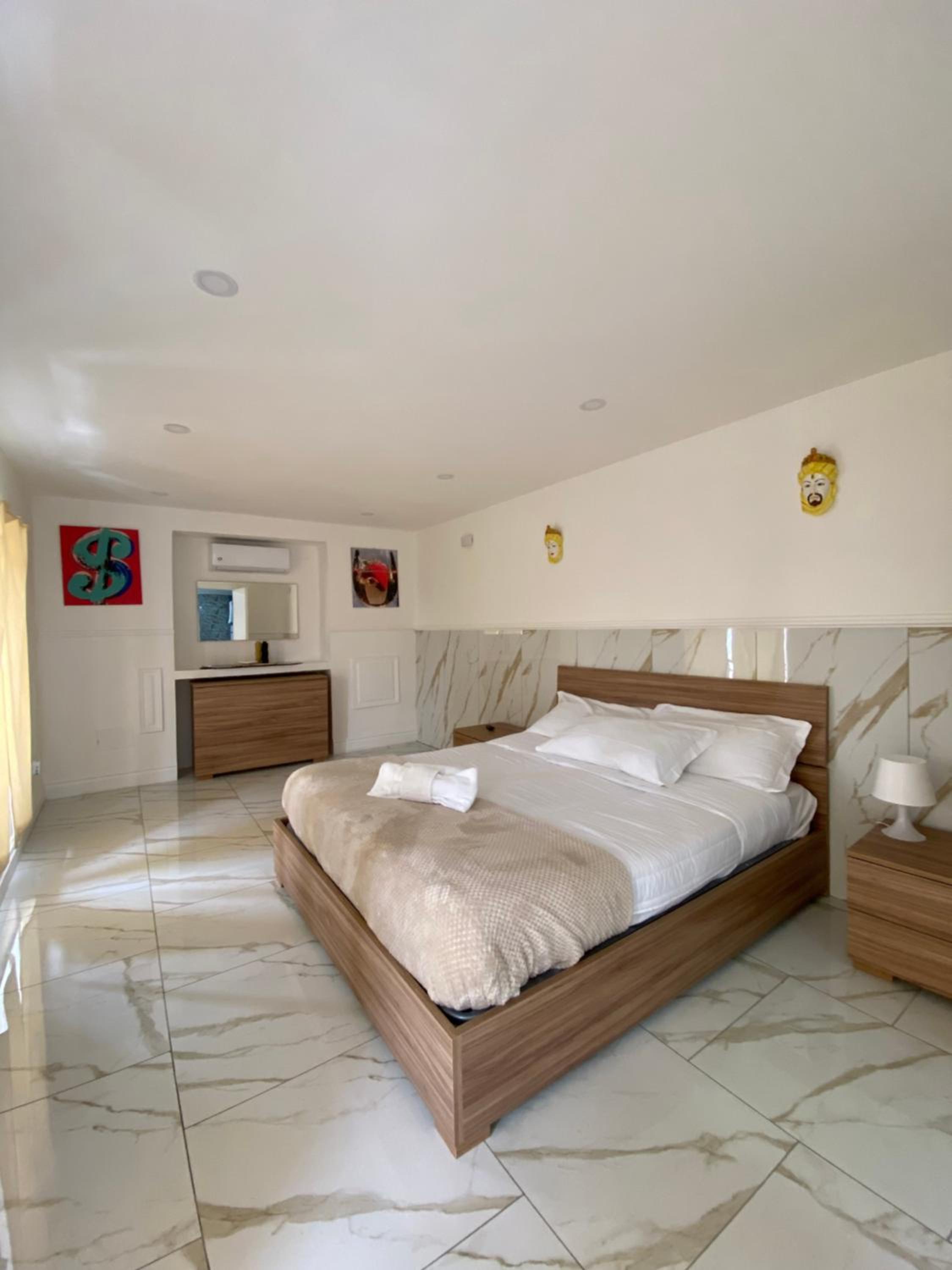 PIPPO'S SUITE