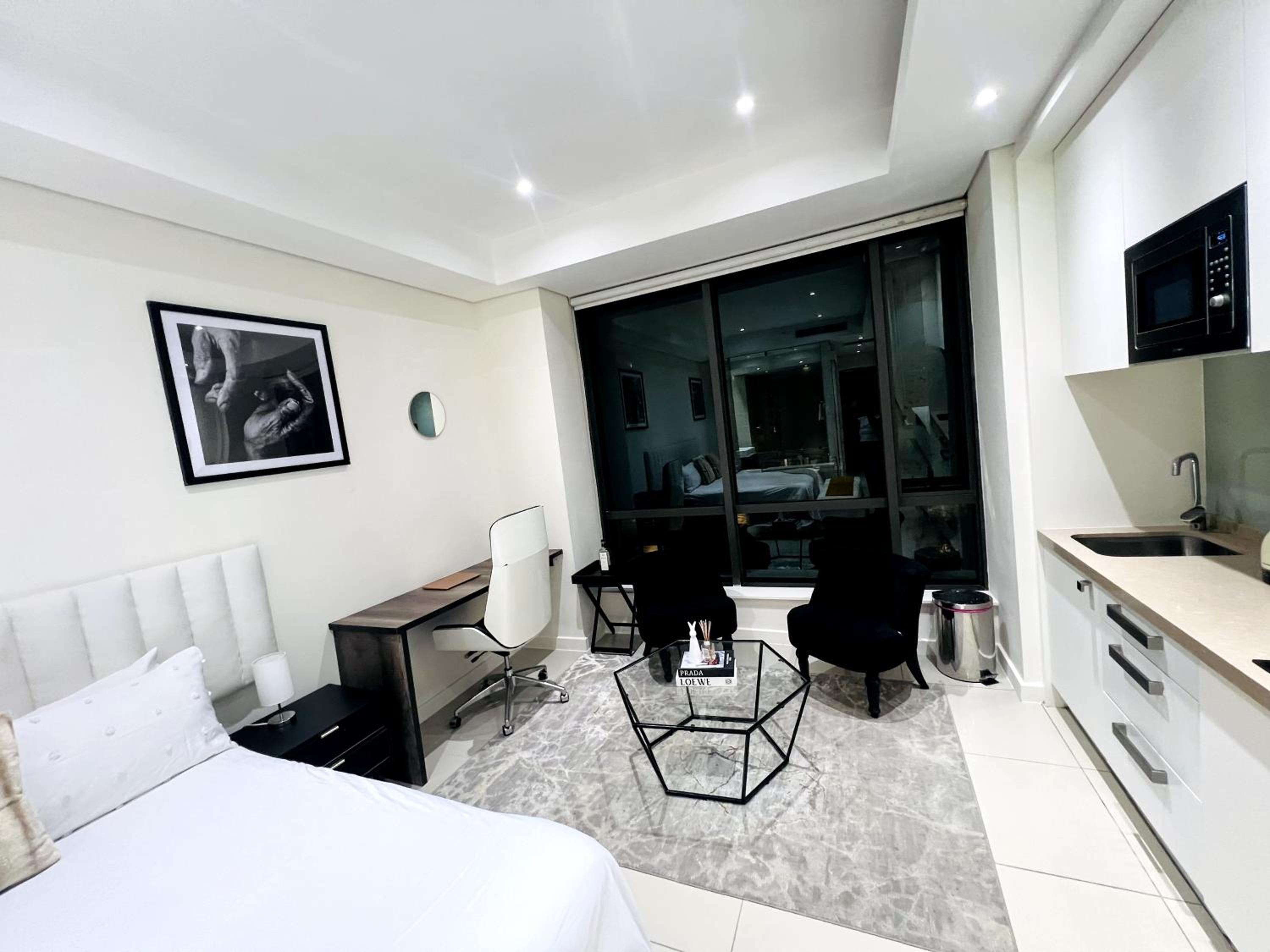 Luxury & Premium Suites Sandton City TWO