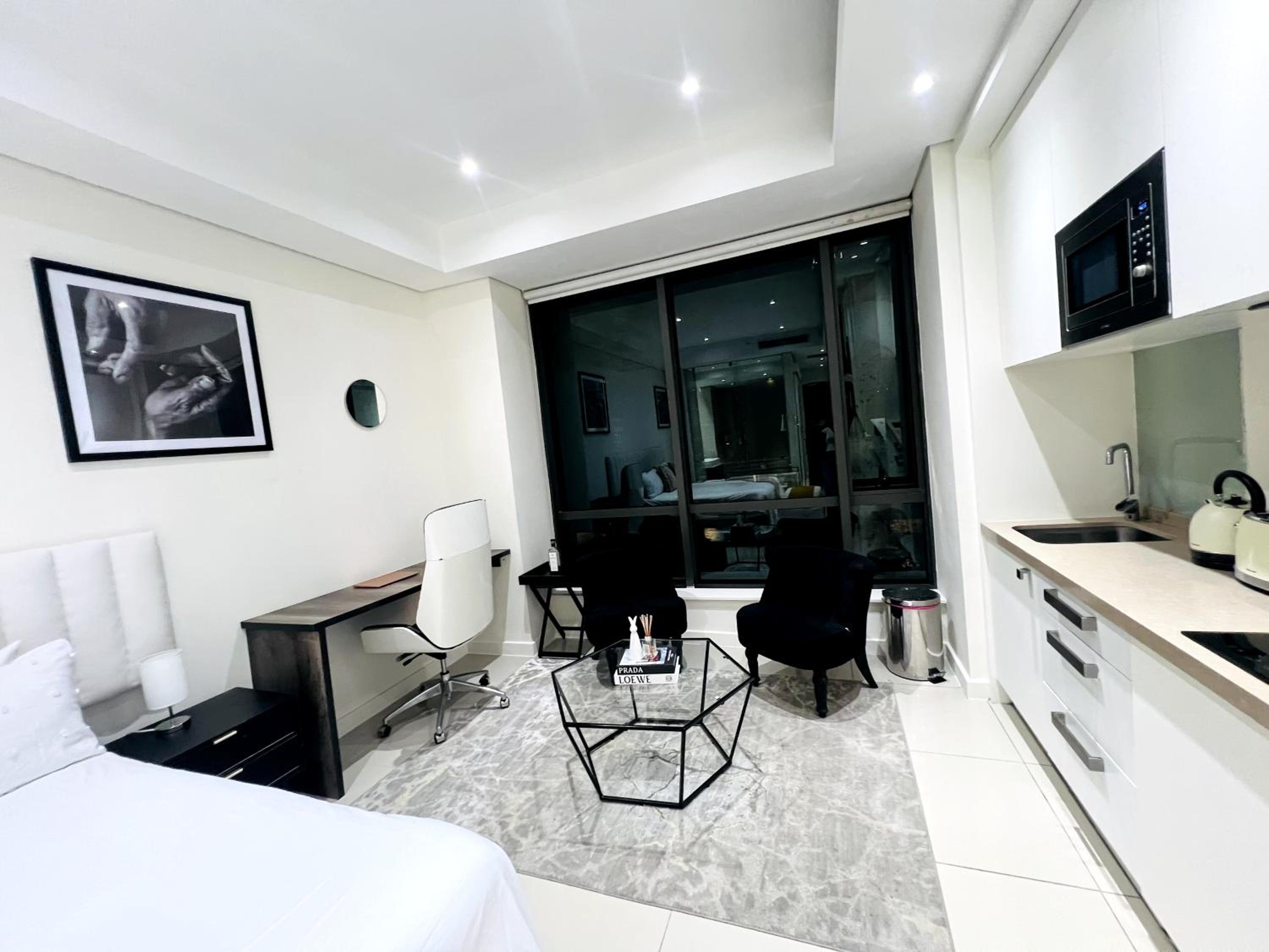 Luxury & Premium Suites Sandton City TWO