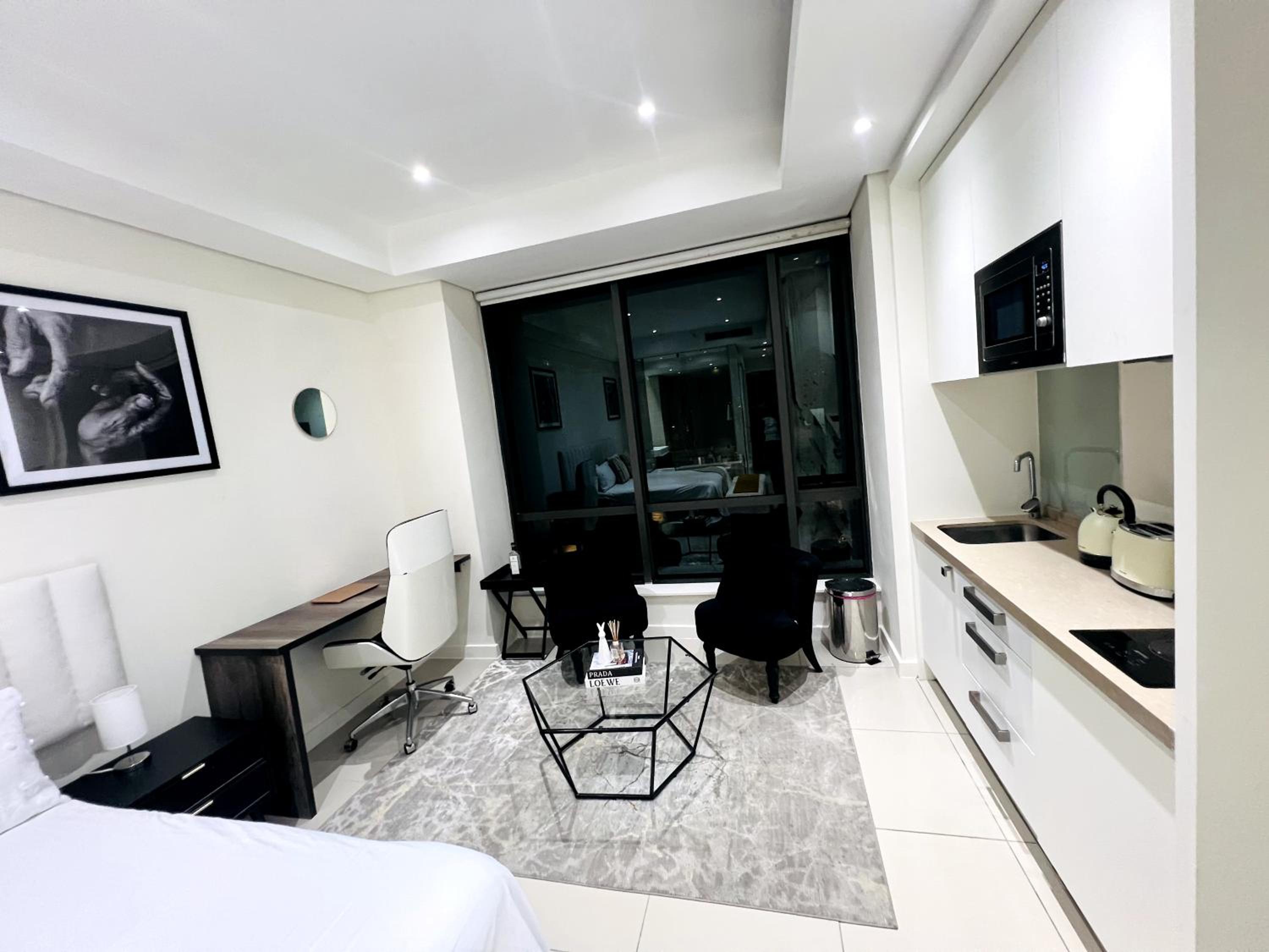 Luxury & Premium Suites Sandton City TWO