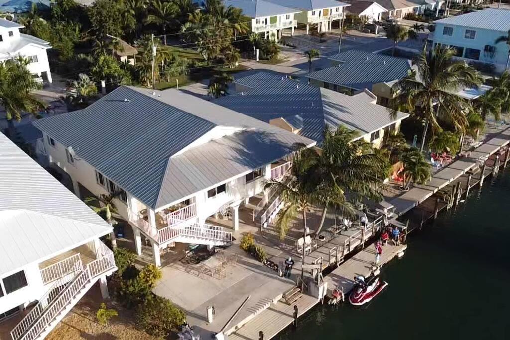 Easy Ocean Access 30' Dock - House - Private Club w/ Heated Pool and Sandy Beach view 2