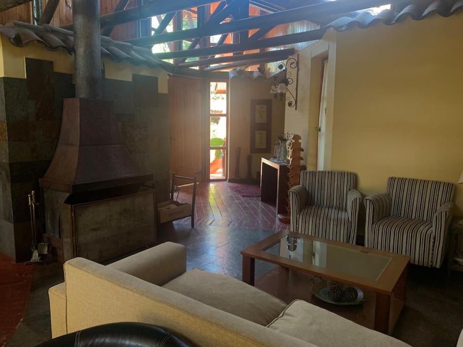EL REFUGIO DE NAELA