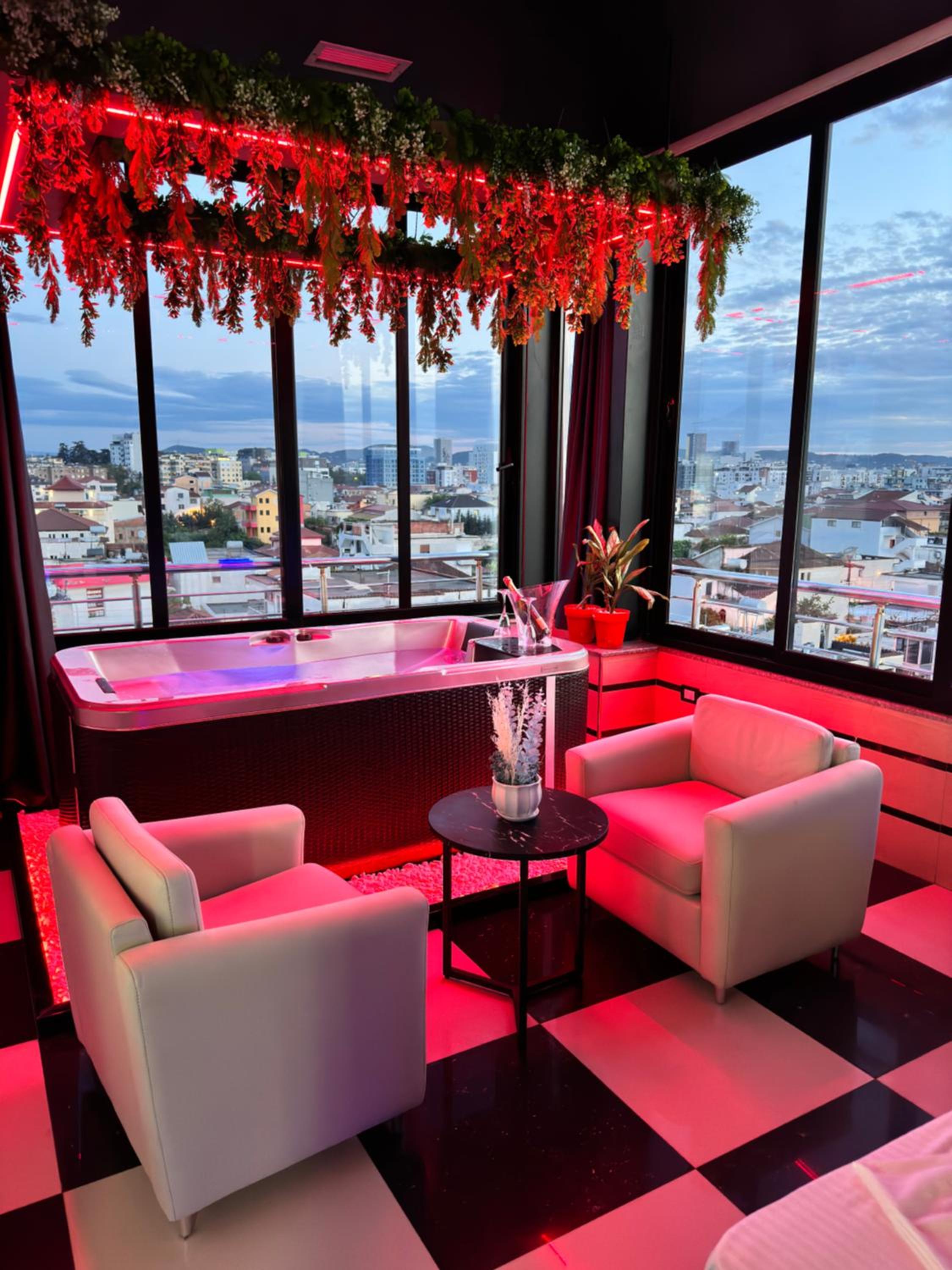 Sueño Apartments & Suites