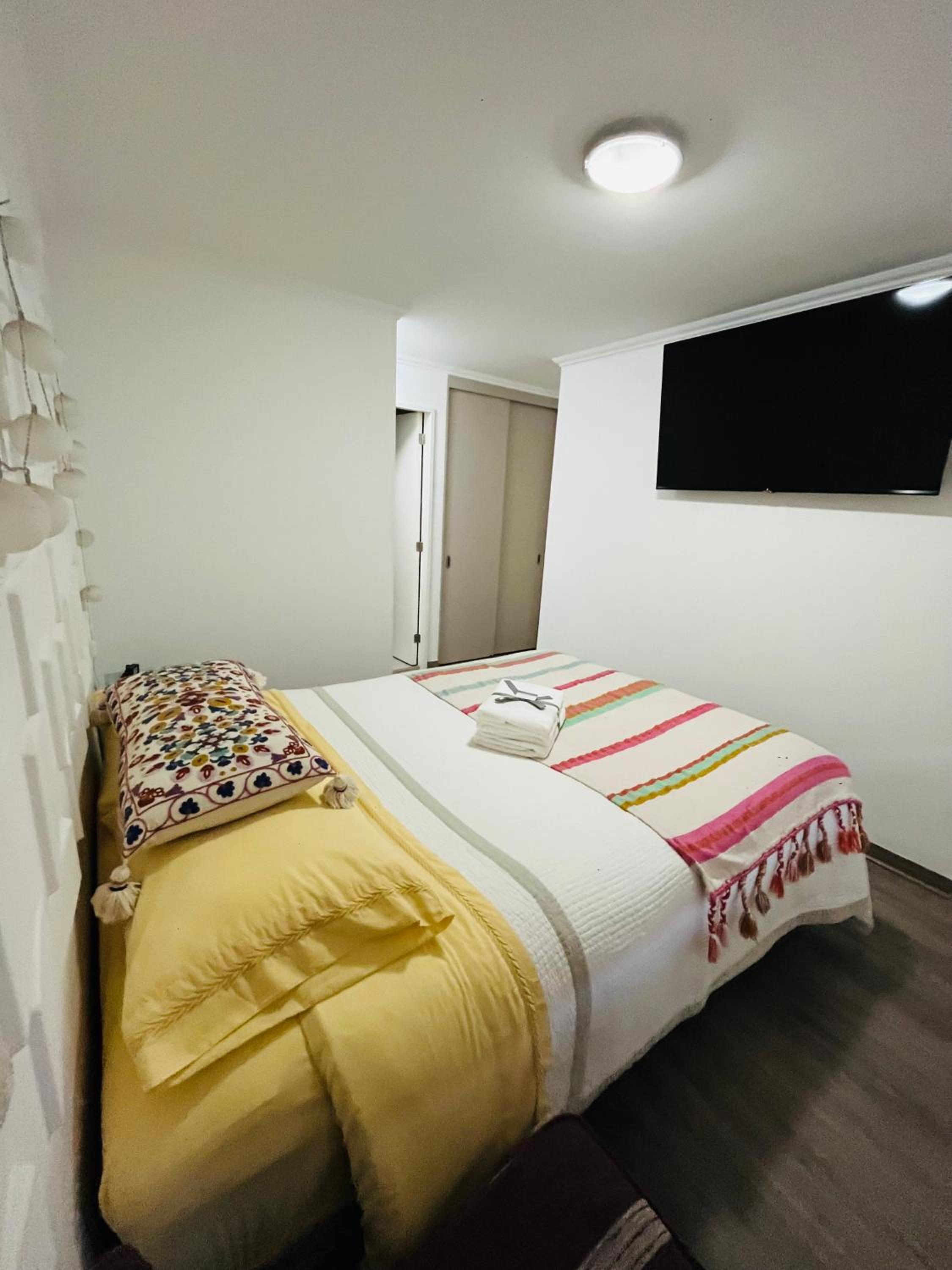 Exclusivo Departamento Equipado Estacionamiento Privado 2D-2B con Excelente ubicación en Los Ángeles