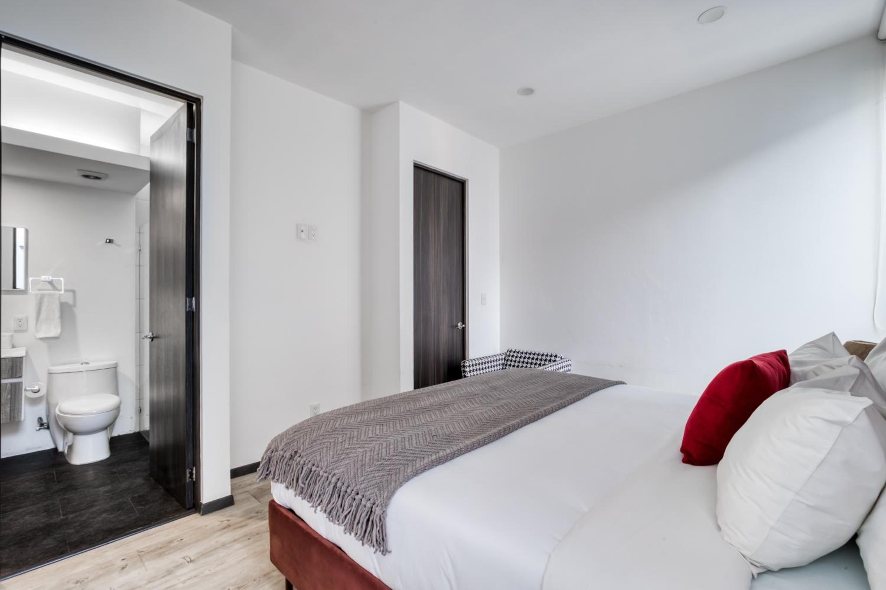 MEDELLIN by Mr W photo 3