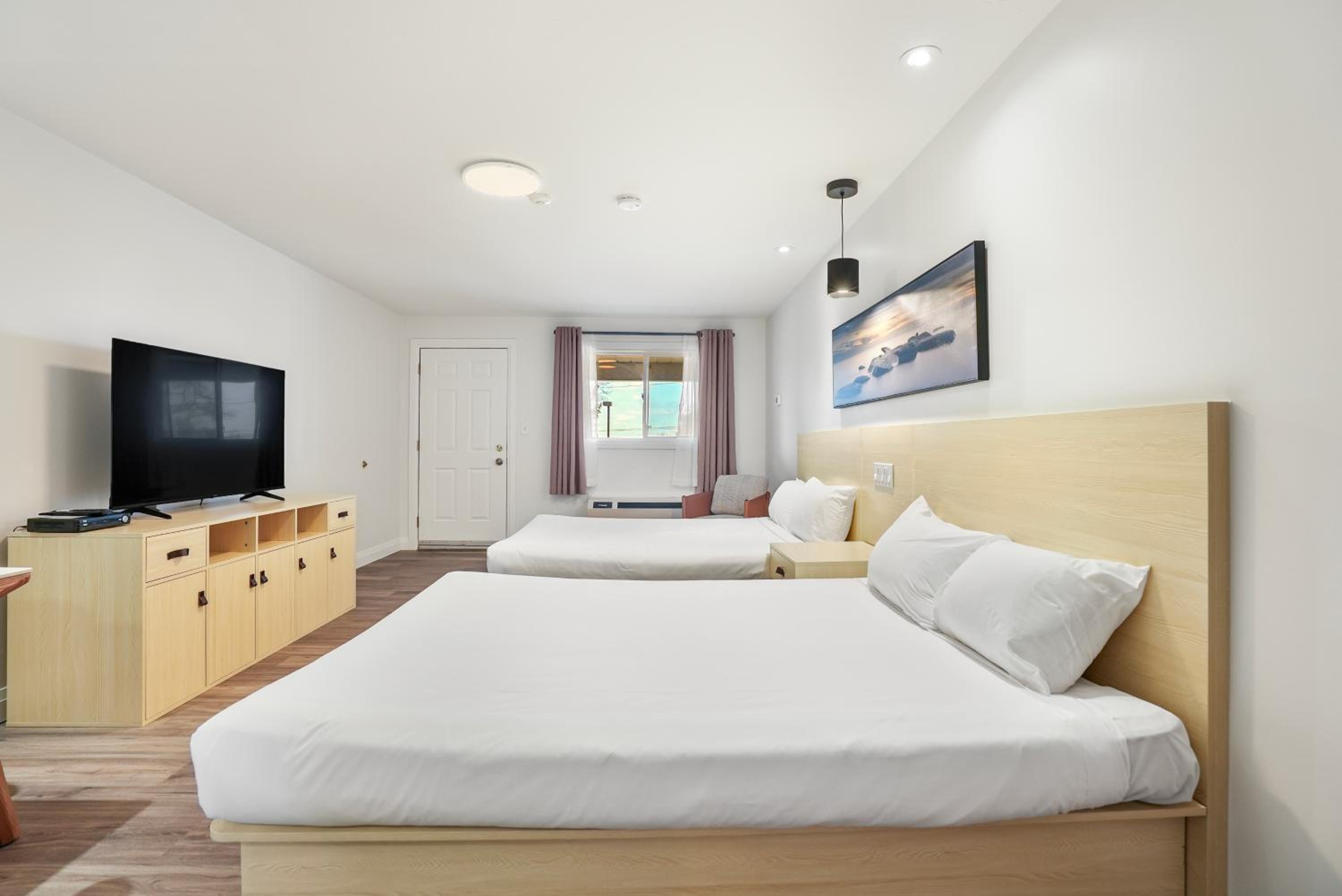 Saga Resort