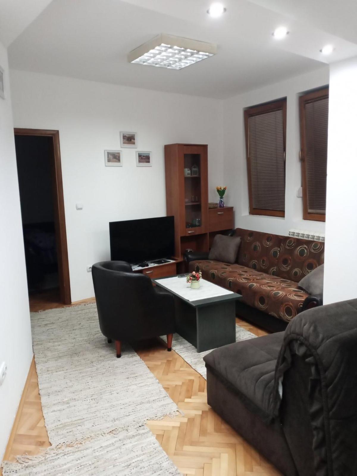 Apartman Mladenovic Center, free parking&wifi