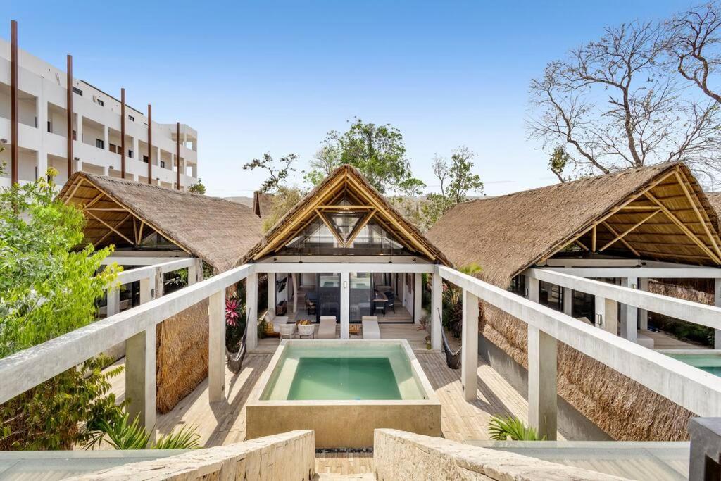 LUX Toh Villa, Rooftop Pool, Wifi, Transport view 4