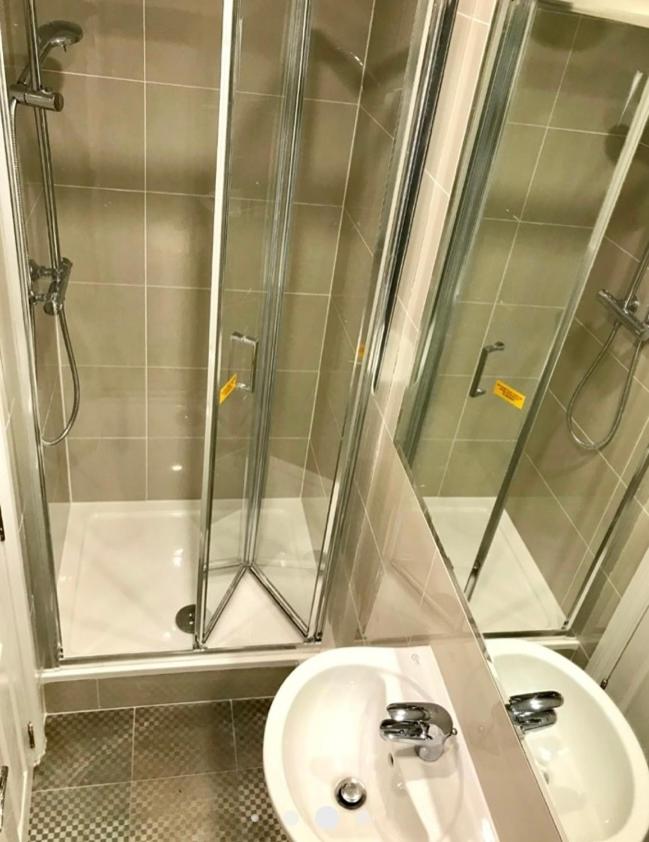 Private Studio flat, London next to Hyde Park