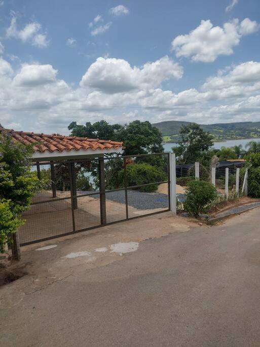Refugio a Beira do lago Piscina Churrasqueira Vista privelegiada para o Por dos sol Canto dos Passaros