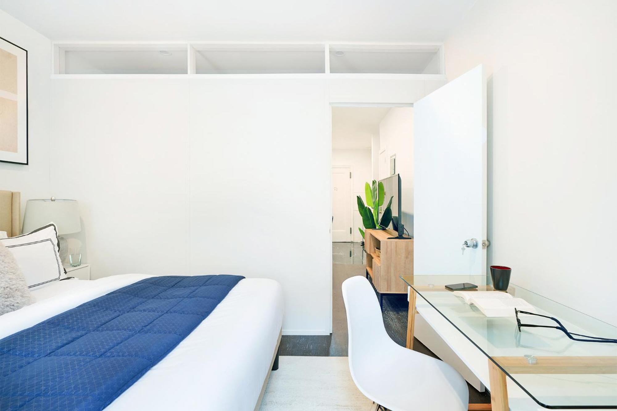 444-2C Newly renovated 1BR in Hell's Kitchen