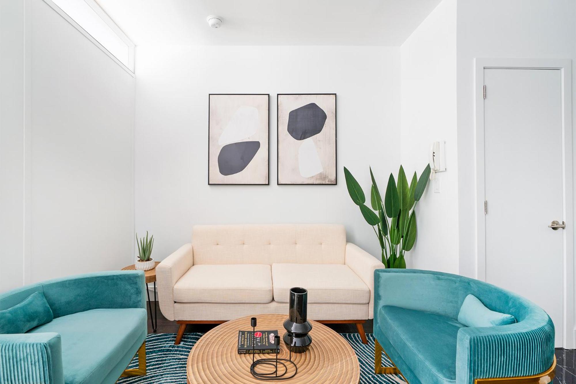 444-2C Newly renovated 1BR in Hell's Kitchen