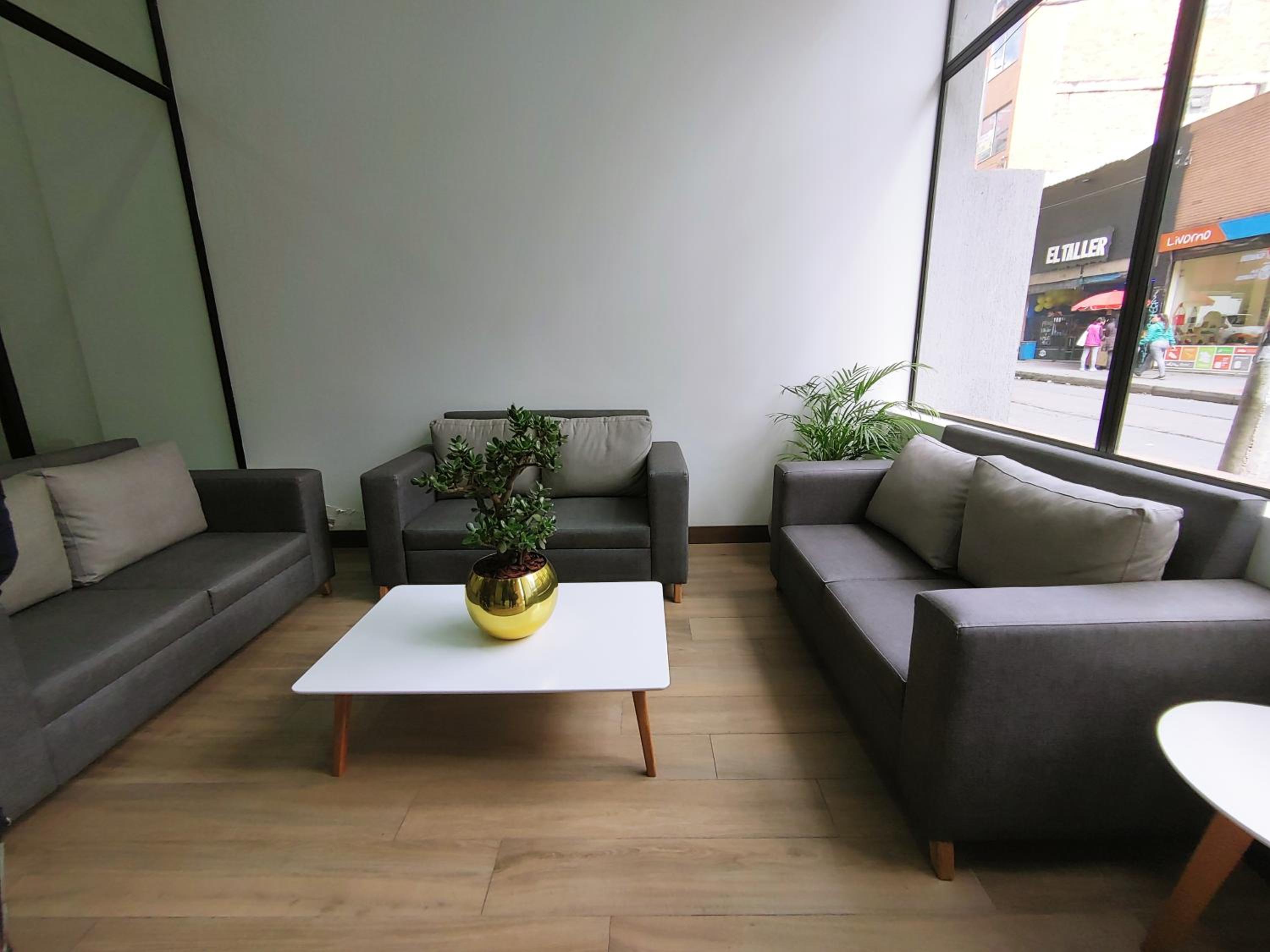 Chapinero Apartment: Terrace and View