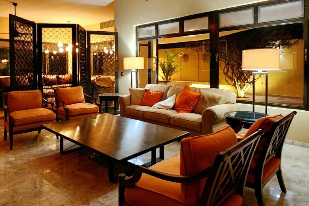 lounge