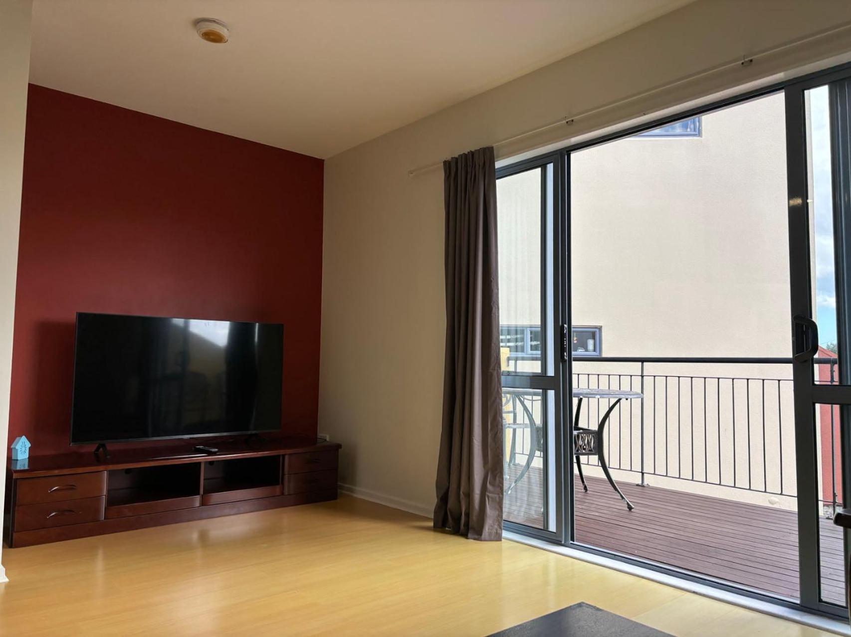 New Lynn Tidy House