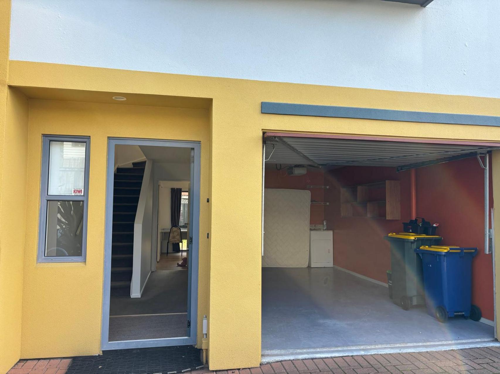 New Lynn Tidy House