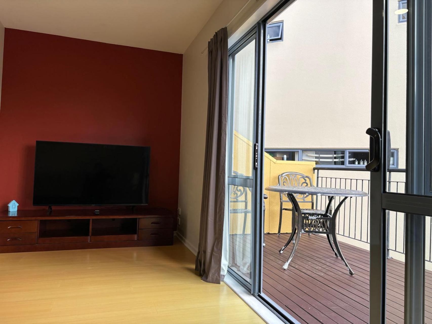 New Lynn Tidy House