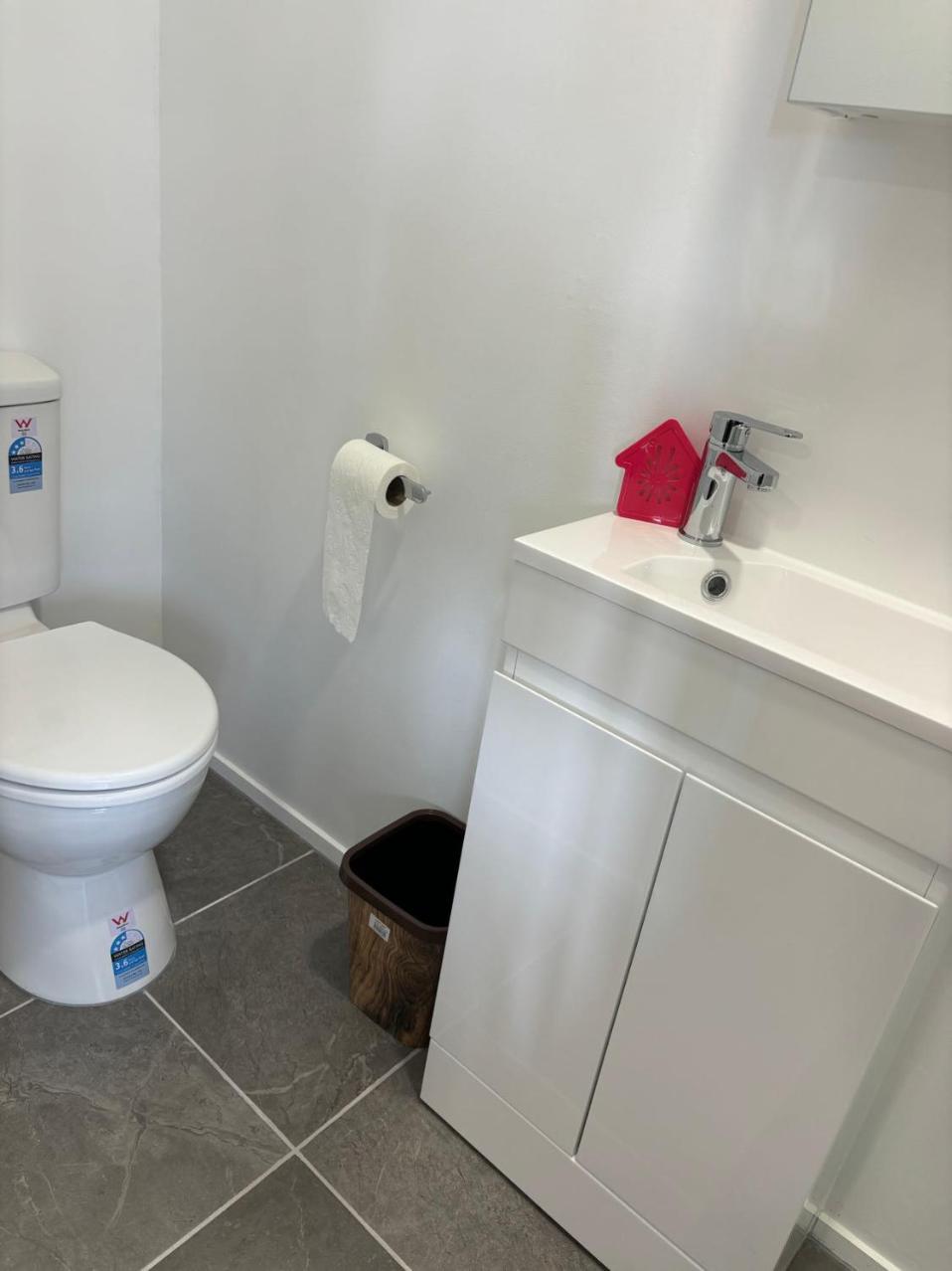 New Lynn Tidy House