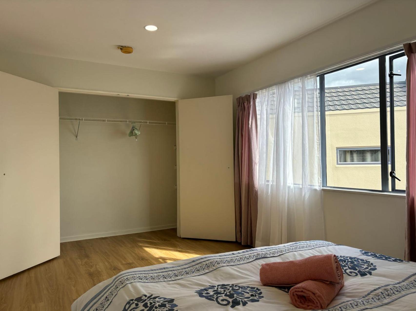 New Lynn Tidy House