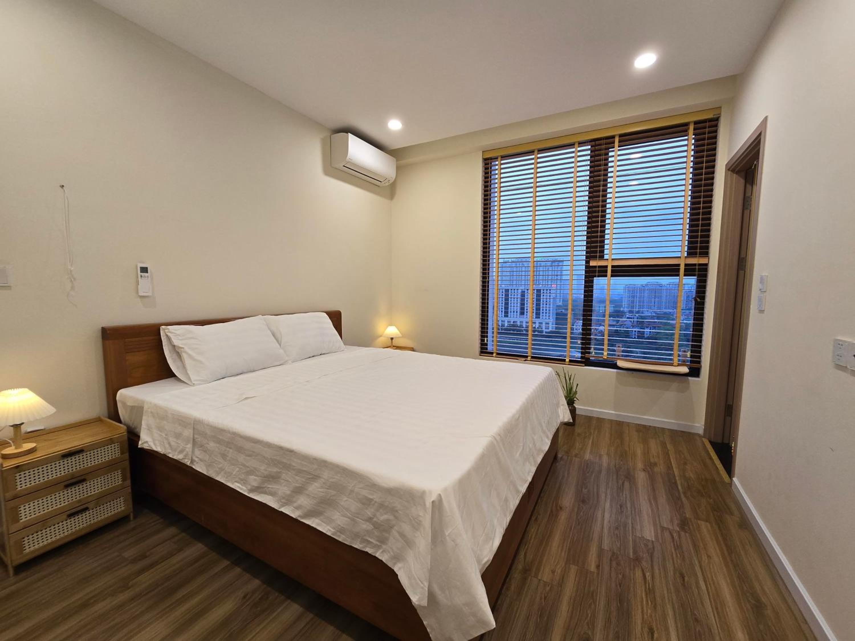 Trinity - private room with lakeview
