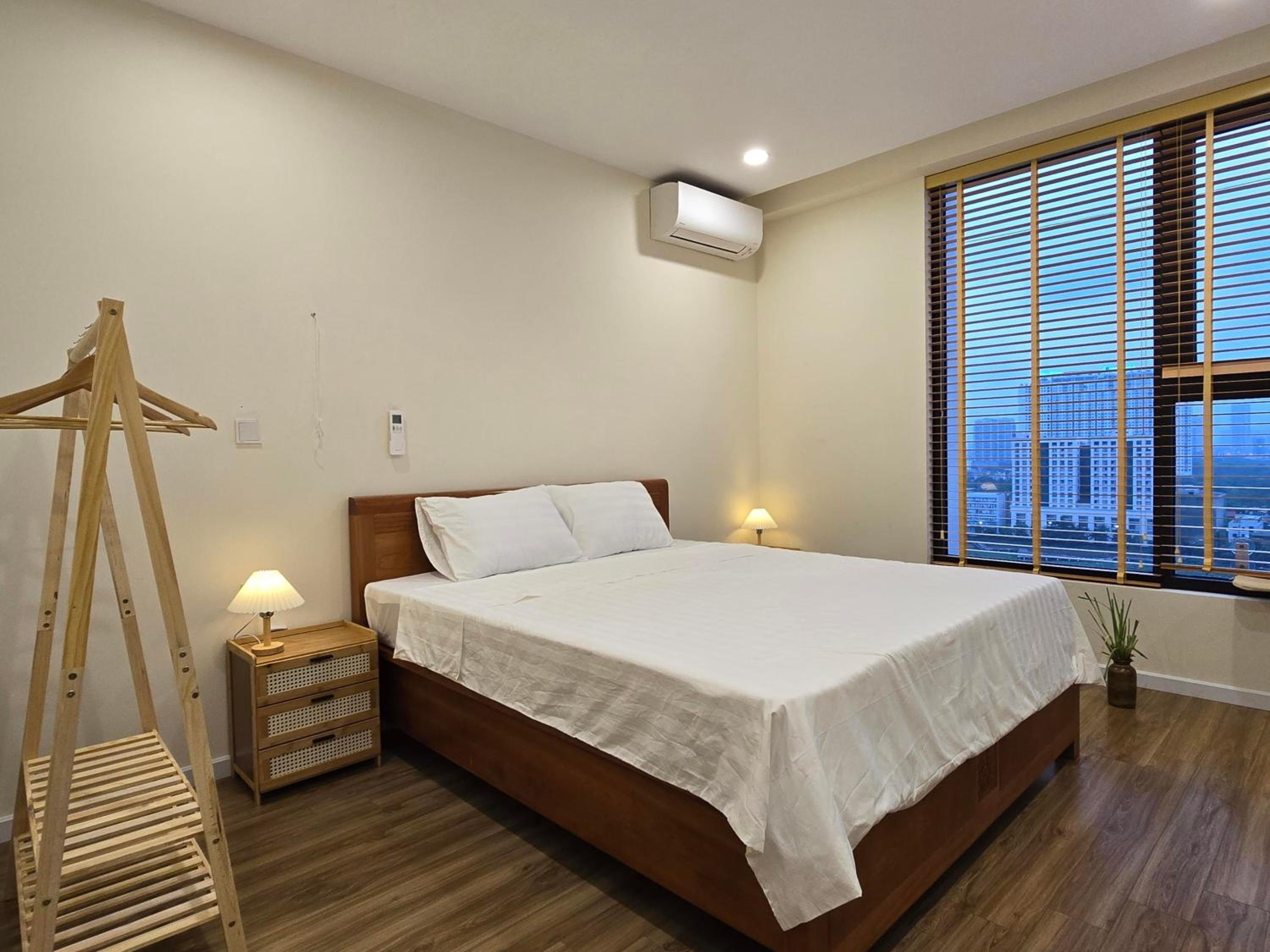 Trinity - private room with lakeview
