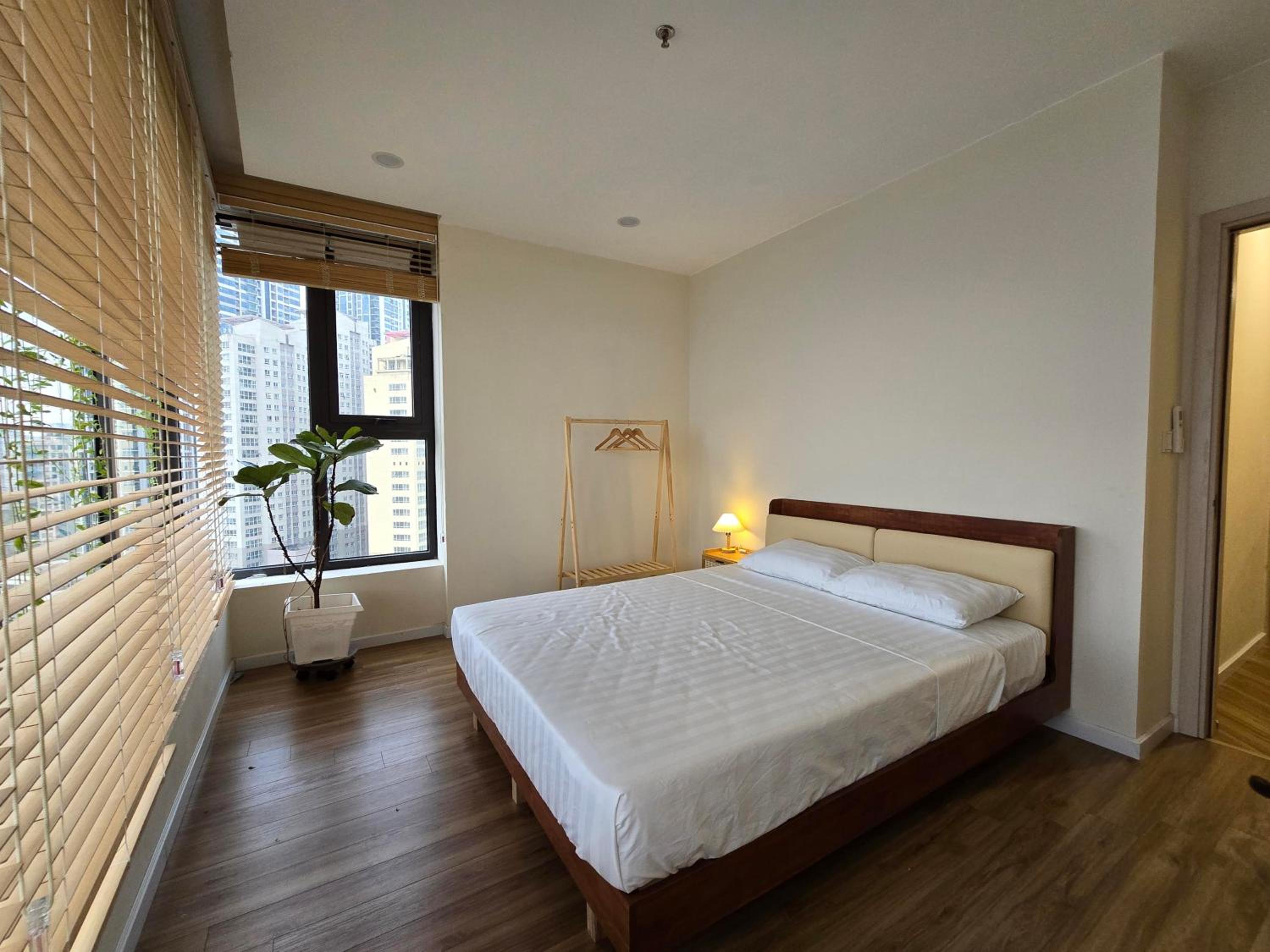 Trinity - private room with lakeview