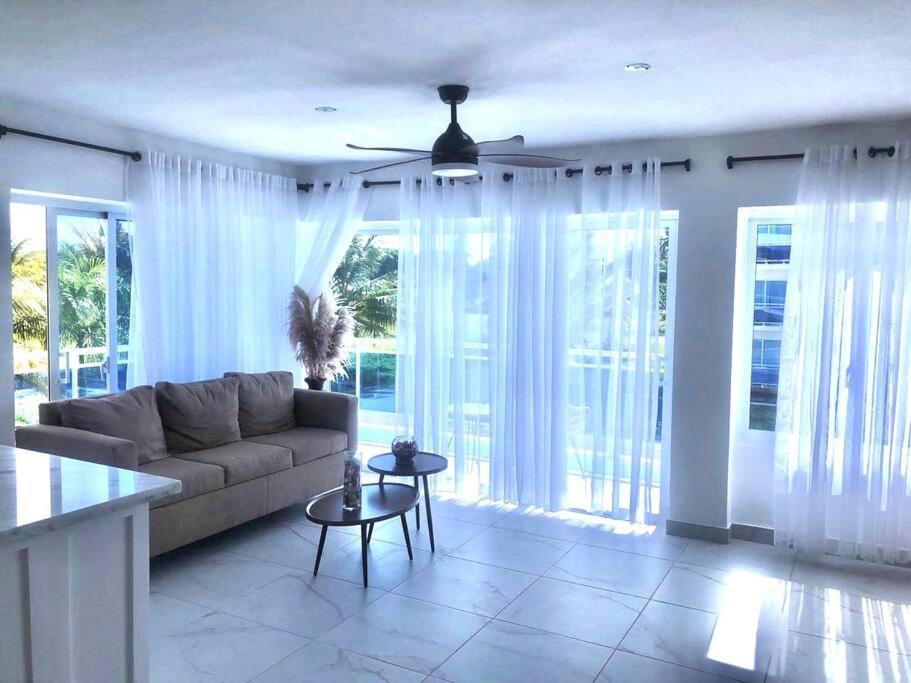 “Oasis Playero: Sol y Mar”