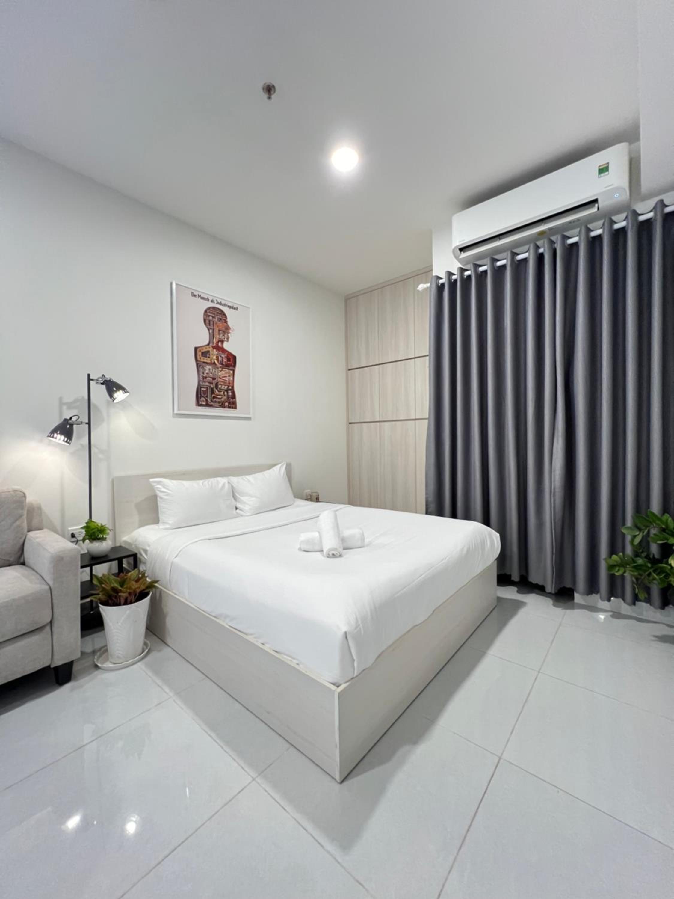 PROStay SOHO Residence Near Bui Vien Walking Street - Central HCMc HAR 2