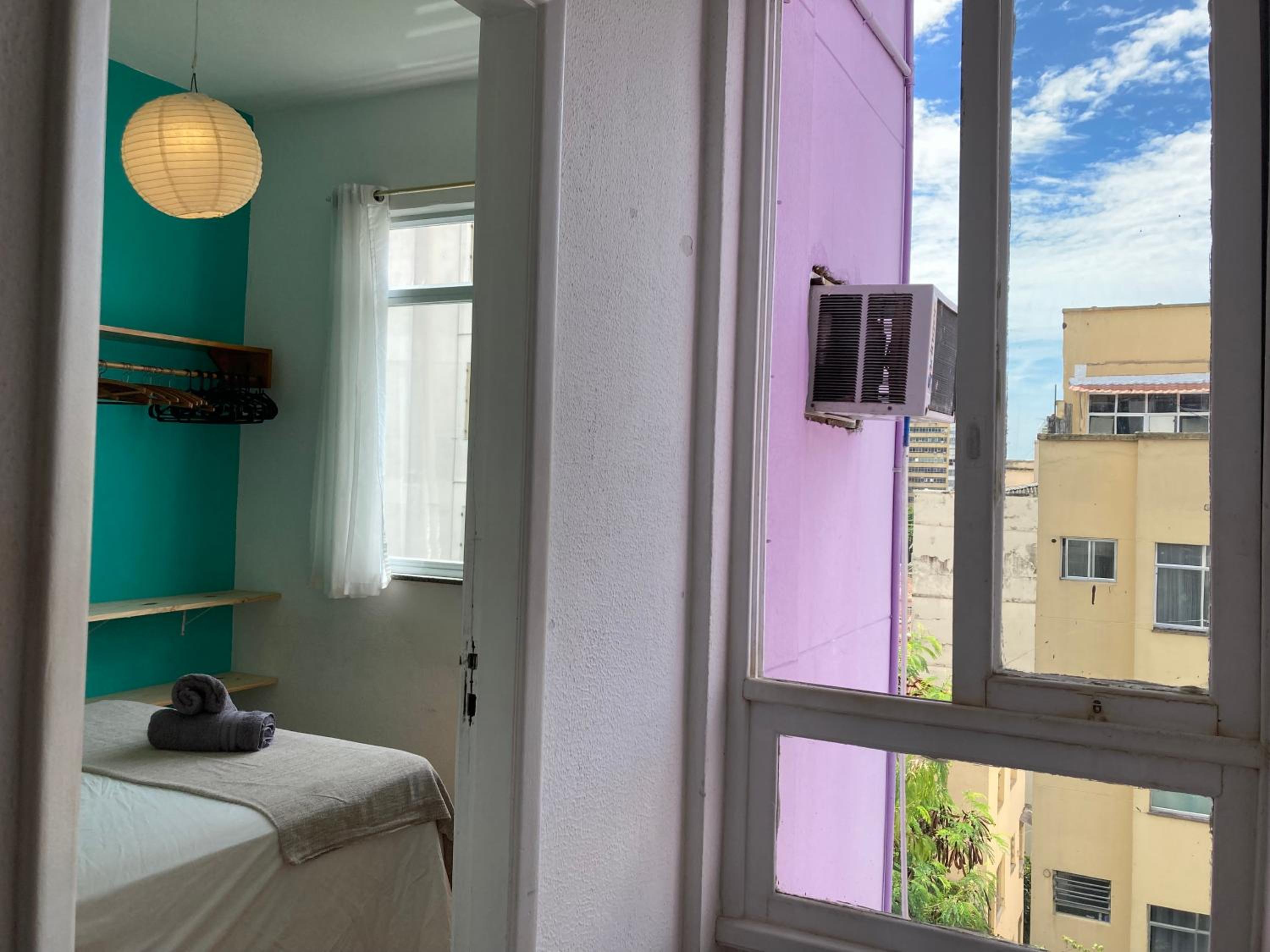 Apartamento charmoso Glória, rua do metrô