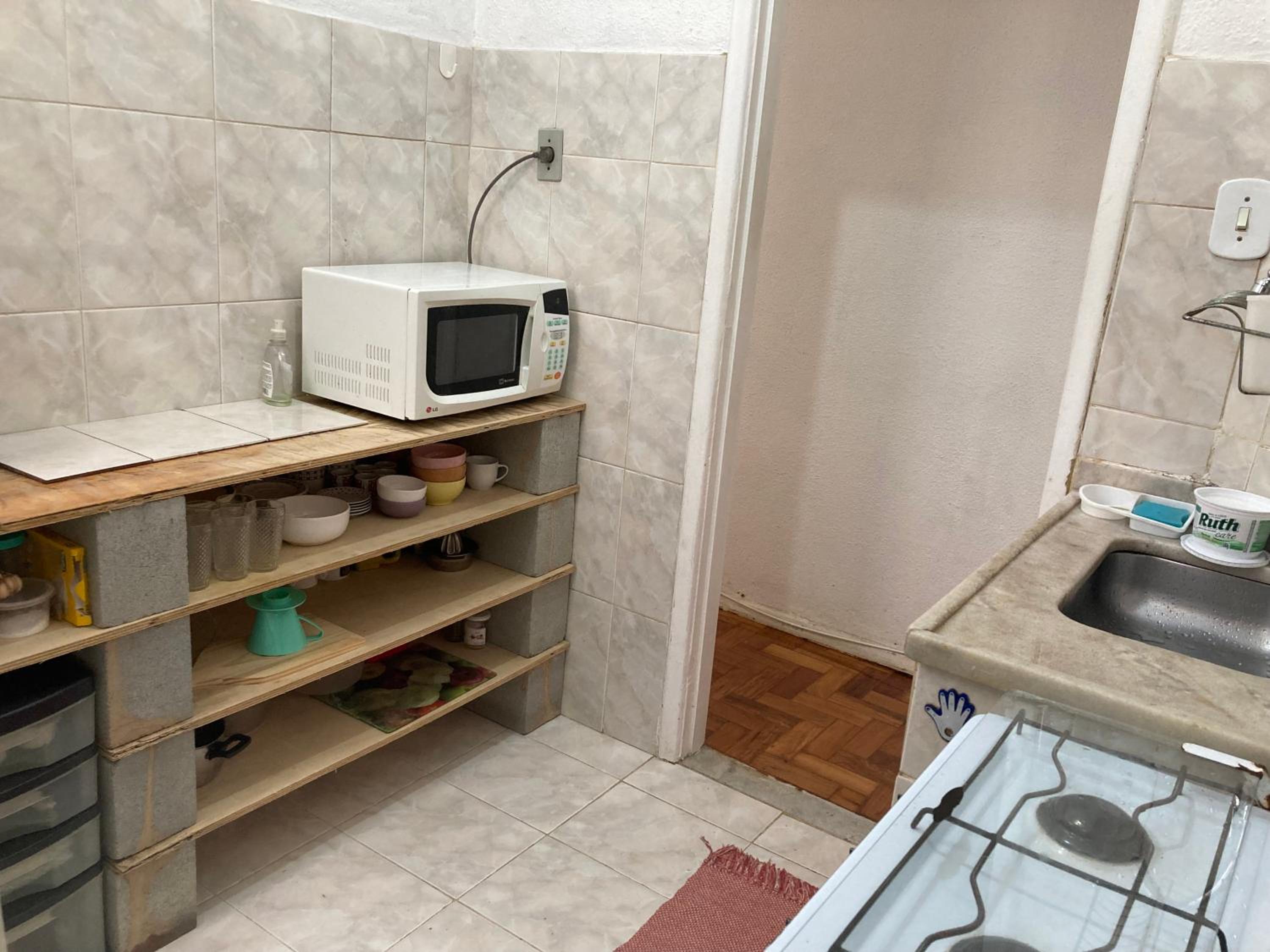 Apartamento charmoso Glória, rua do metrô