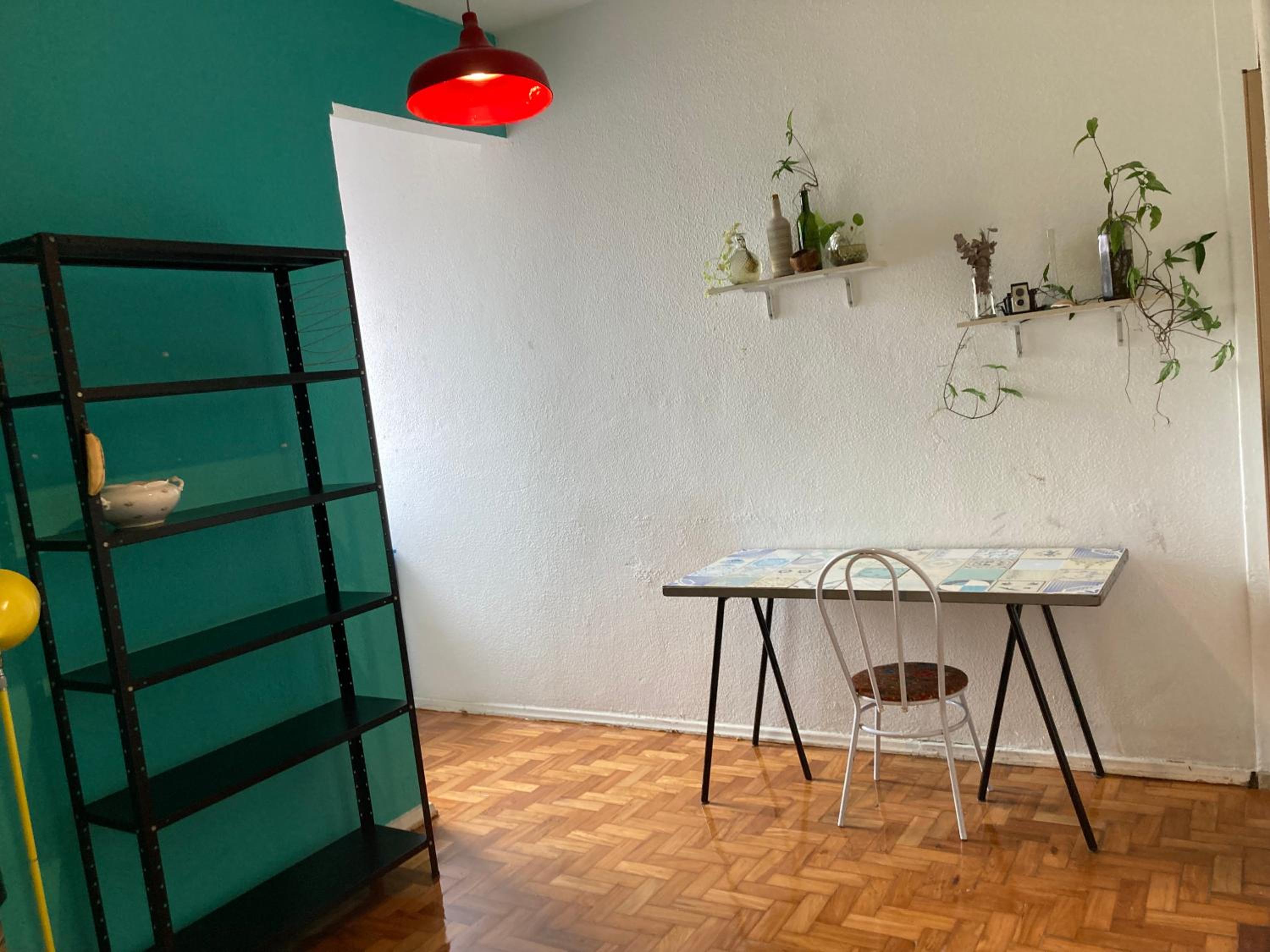 Apartamento charmoso Glória, rua do metrô