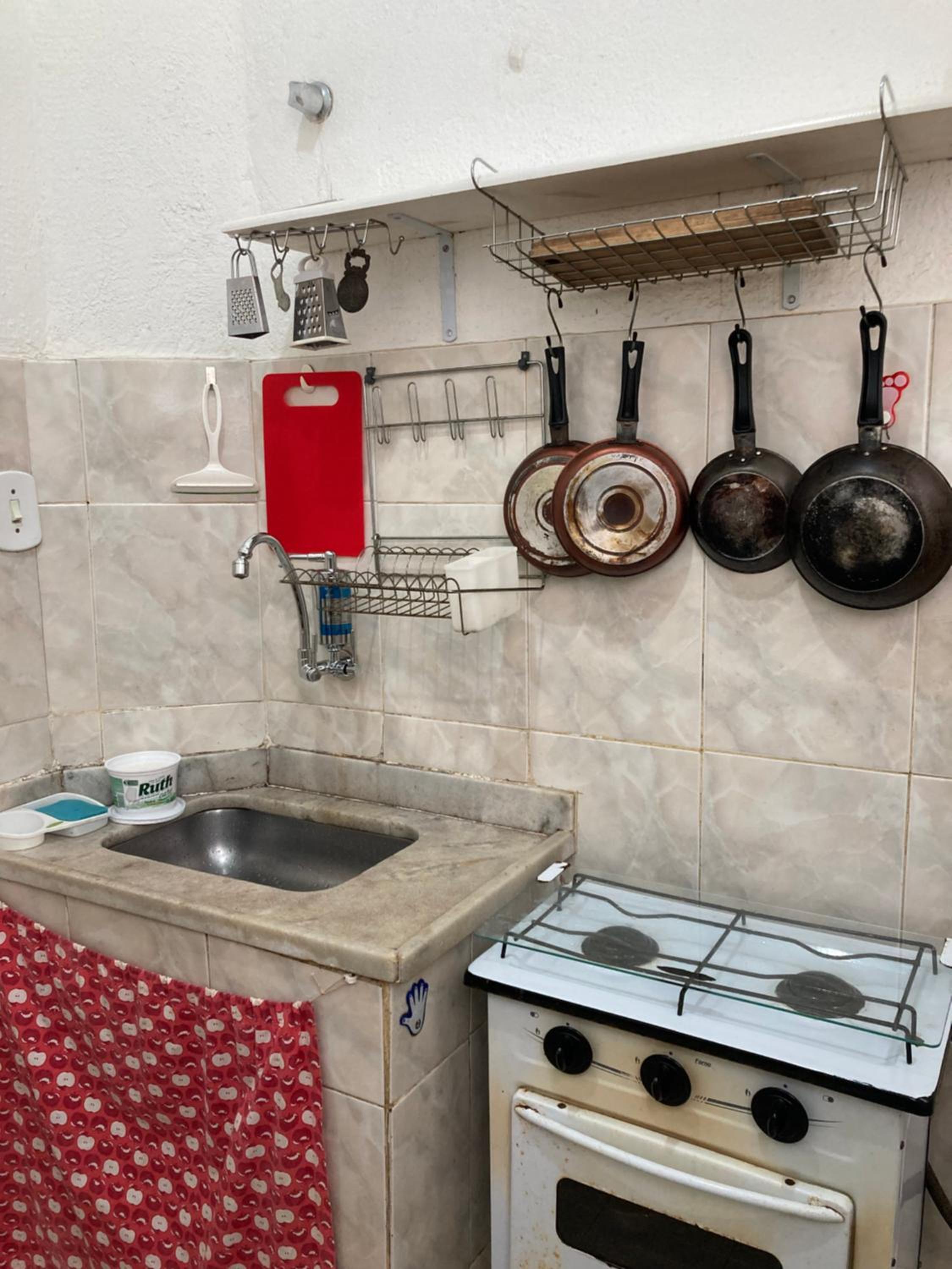 Apartamento charmoso Glória, rua do metrô