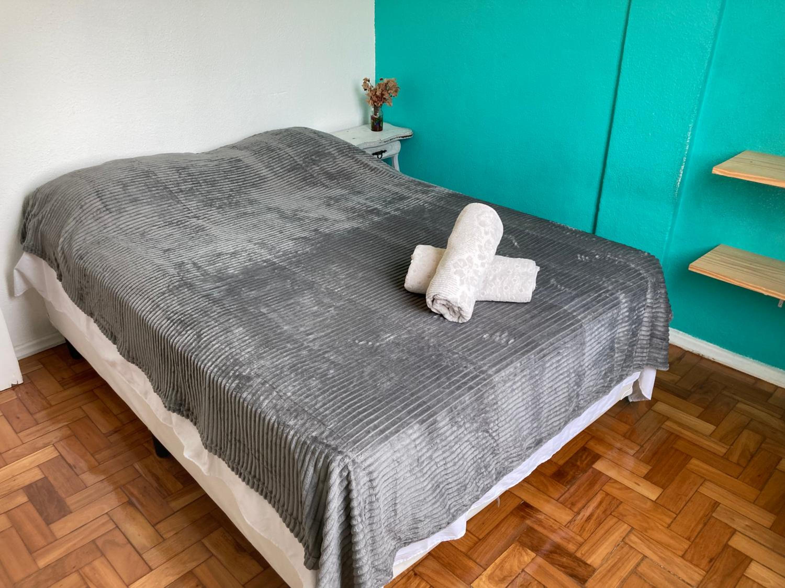 Apartamento charmoso Glória, rua do metrô