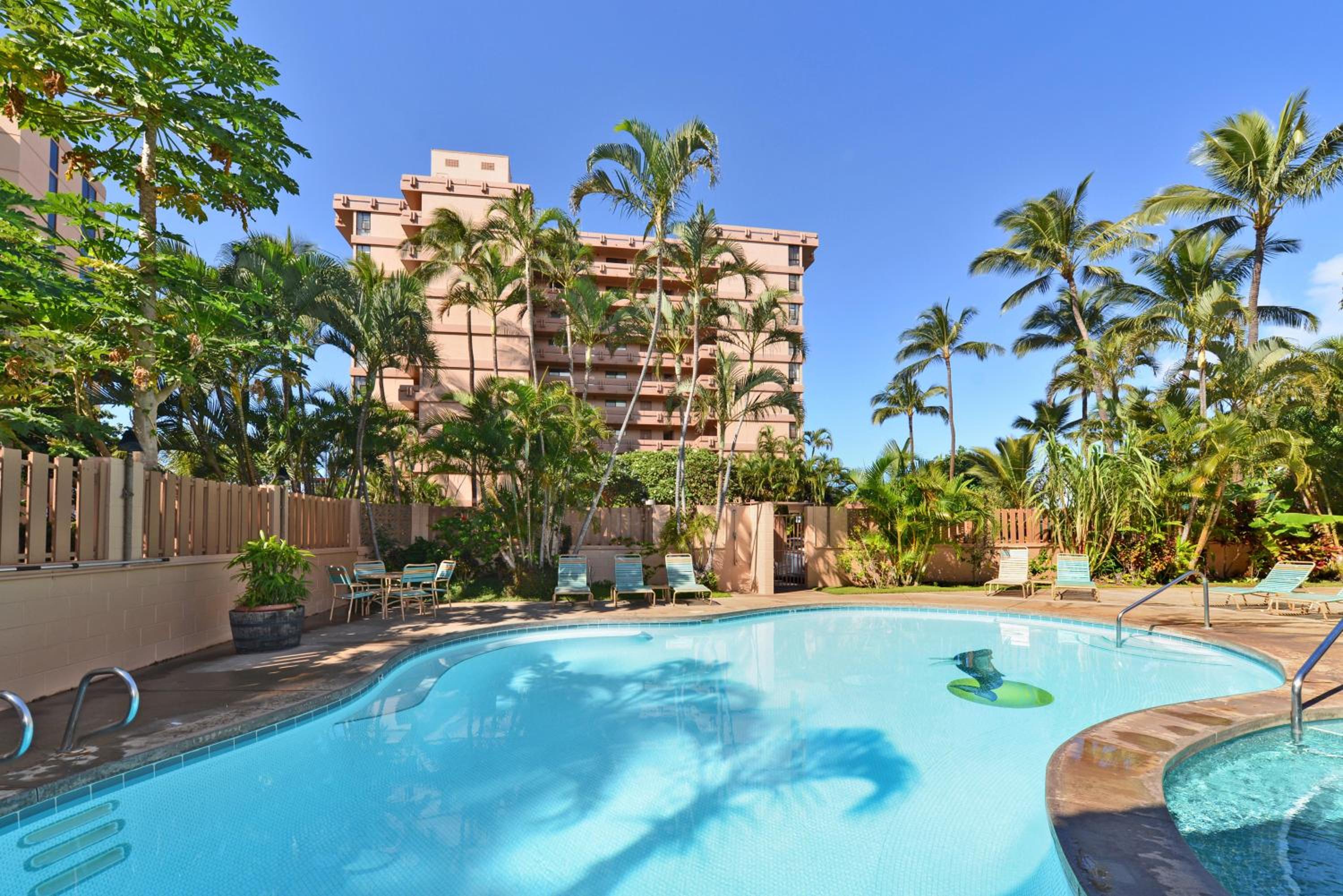 Maui Kai 308 · MK 308 OceanFront Condo w AC Pool