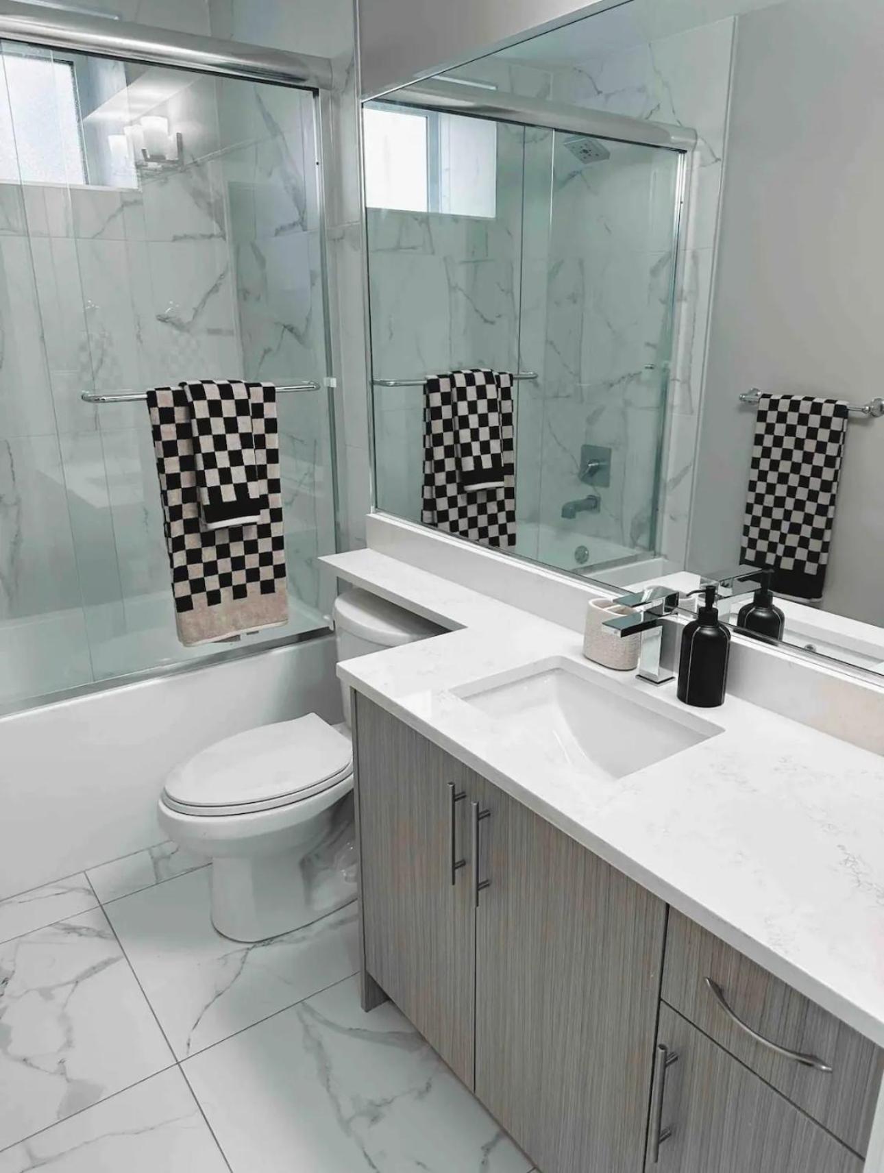 Modern Guest Suite in Vancouver