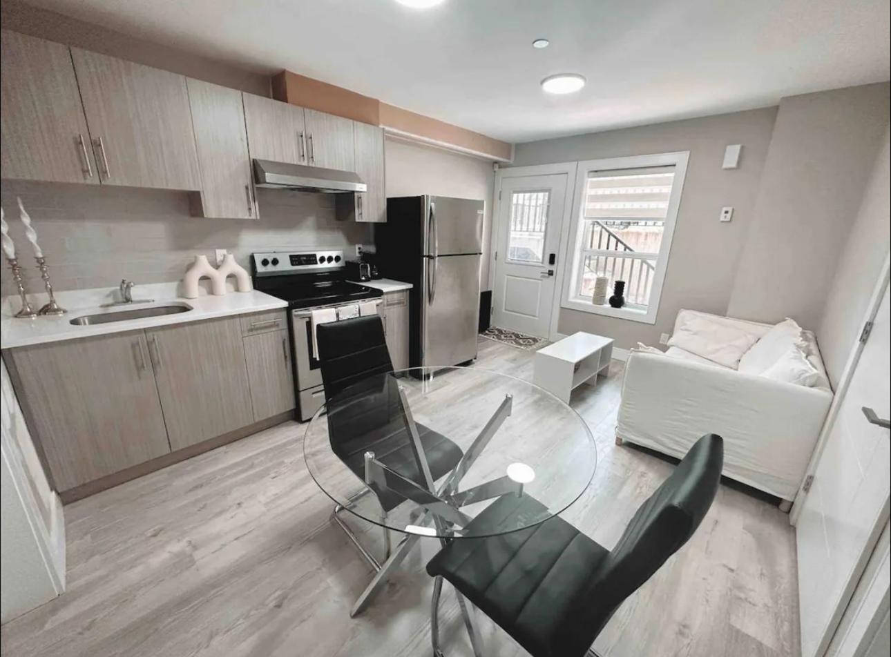 Modern Guest Suite in Vancouver